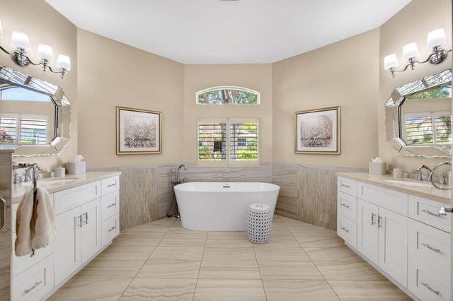 68 Lake Eden Drive, Boynton Beach, FL 33435