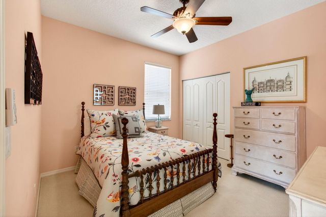 68 Lake Eden Drive, Boynton Beach, FL 33435