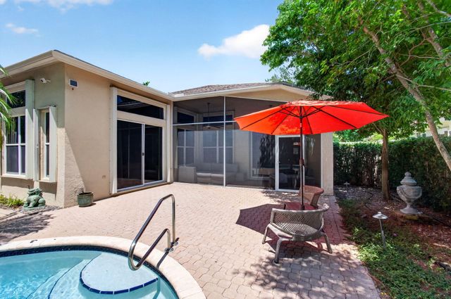 68 Lake Eden Drive, Boynton Beach, FL 33435