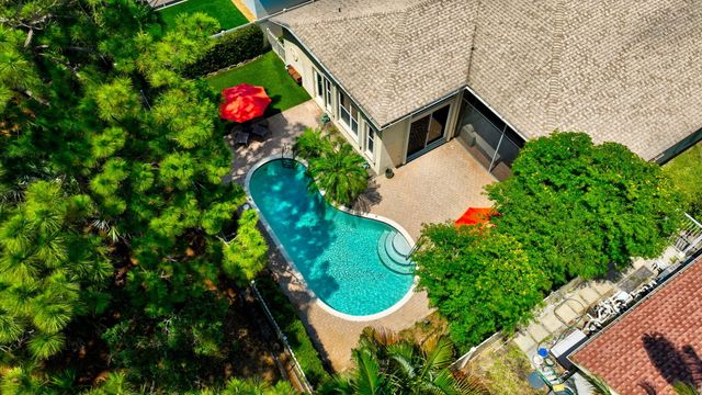 68 Lake Eden Drive, Boynton Beach, FL 33435