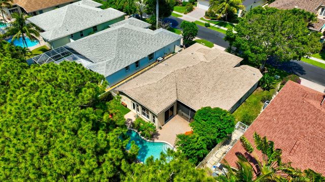 68 Lake Eden Drive, Boynton Beach, FL 33435