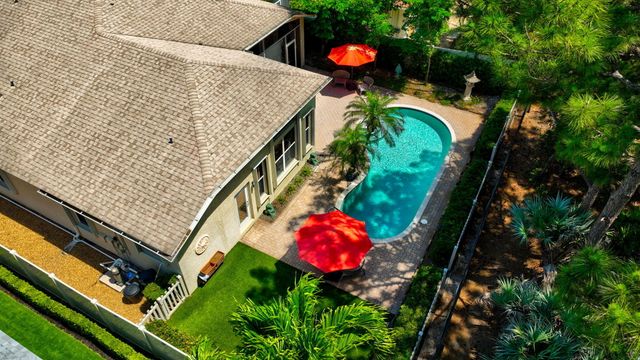 68 Lake Eden Drive, Boynton Beach, FL 33435
