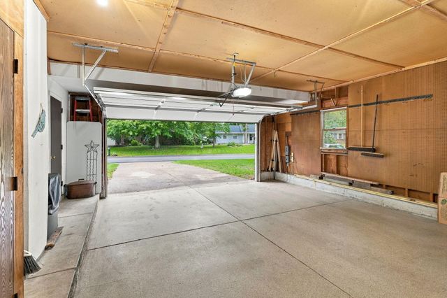 7258 Yorkshire Drive, Hudsonville, MI 49426