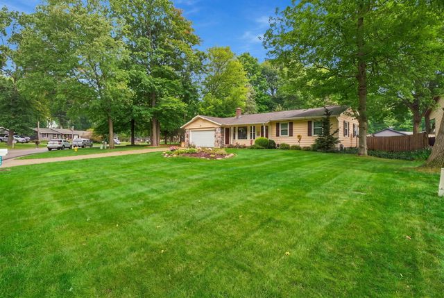 7258 Yorkshire Drive, Hudsonville, MI 49426