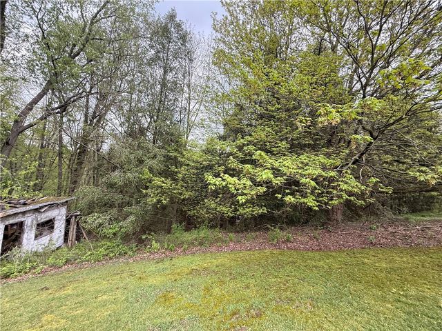 790 Sunflower, North Huntingdon, PA 15642