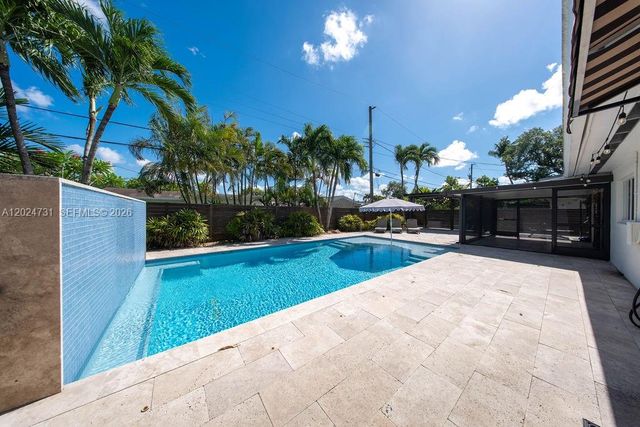 9800 SW 76th St, Miami, FL 33173