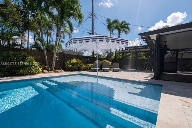 9800 SW 76th St, Miami, FL 33173