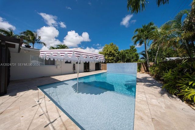 9800 SW 76th St, Miami, FL 33173