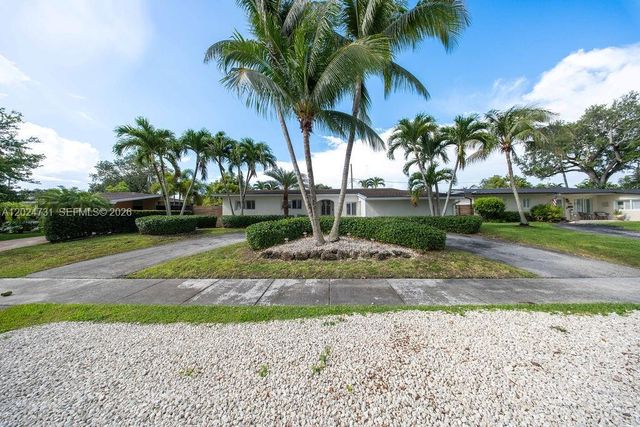 9800 SW 76th St, Miami, FL 33173