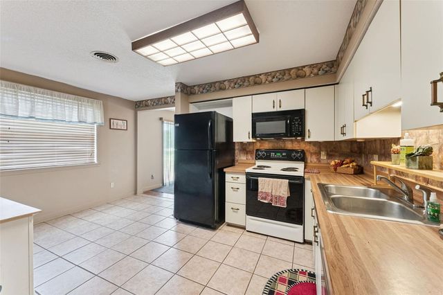 17561 COUNTY ROAD 455, Montverde, FL 34756