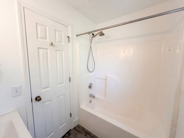 3394 Endsworth Dr, Clarksville, TN 37042