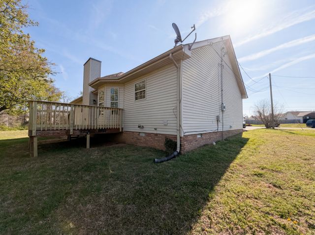 3394 Endsworth Dr, Clarksville, TN 37042