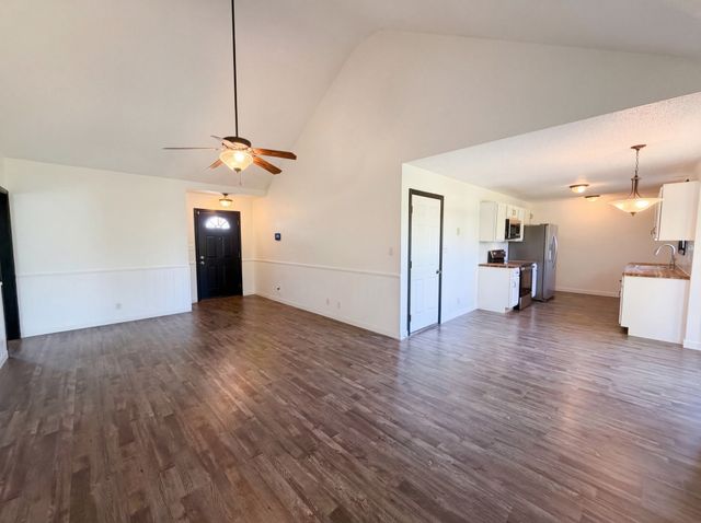 3394 Endsworth Dr, Clarksville, TN 37042