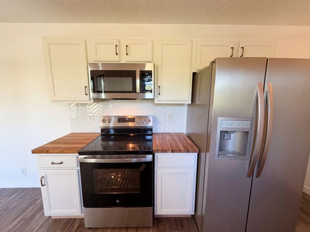 3394 Endsworth Dr, Clarksville, TN 37042