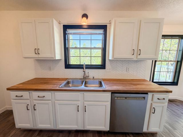 3394 Endsworth Dr, Clarksville, TN 37042