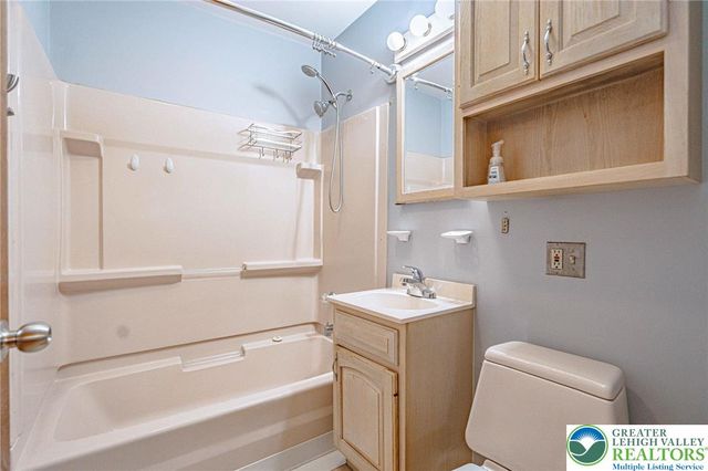 562 Fairview Street, Emmaus Boro, PA 18049