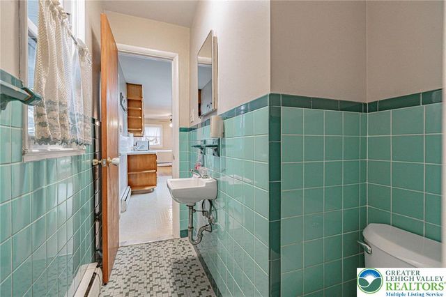 562 Fairview Street, Emmaus Boro, PA 18049