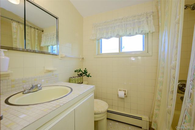 105 N Queens Avenue, Massapequa, NY 11758