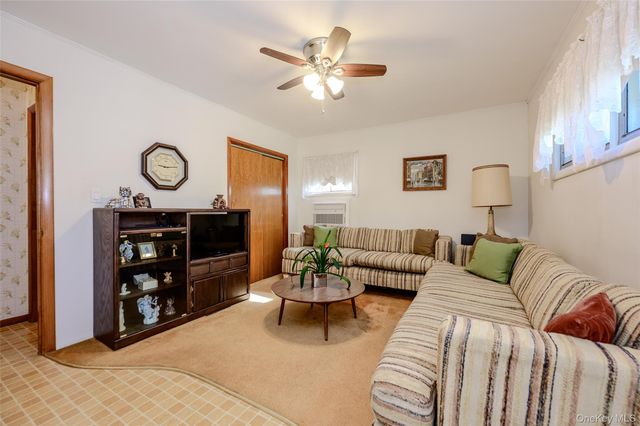 105 N Queens Avenue, Massapequa, NY 11758