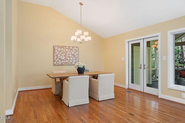 14 Timberlyne Road, Chapel Hill, NC 27514