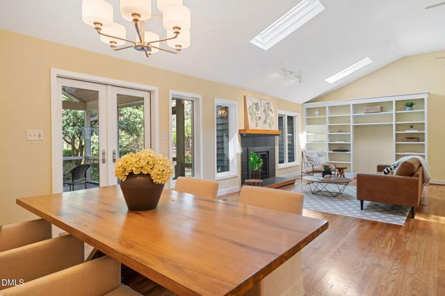 14 Timberlyne Road, Chapel Hill, NC 27514