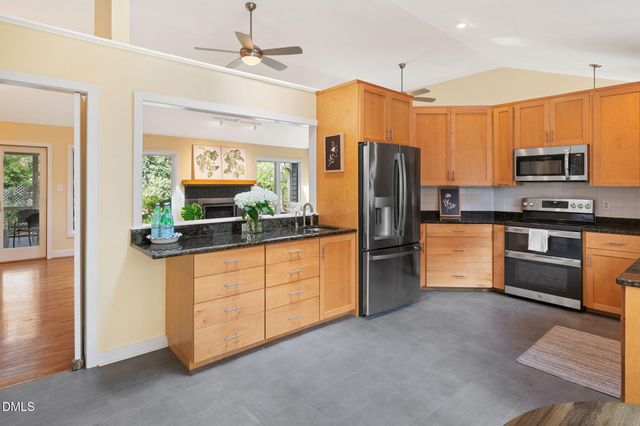 14 Timberlyne Road, Chapel Hill, NC 27514