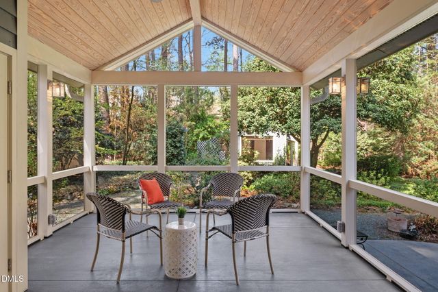 14 Timberlyne Road, Chapel Hill, NC 27514