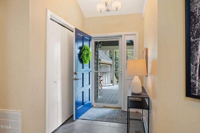 14 Timberlyne Road, Chapel Hill, NC 27514