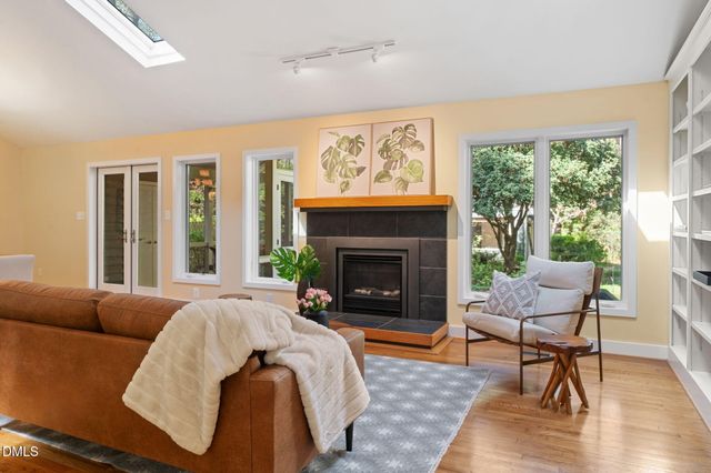 14 Timberlyne Road, Chapel Hill, NC 27514