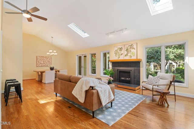 14 Timberlyne Road, Chapel Hill, NC 27514