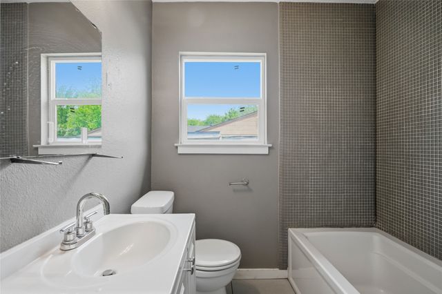 2108 Harrison Avenue, Fort Worth, TX 76110