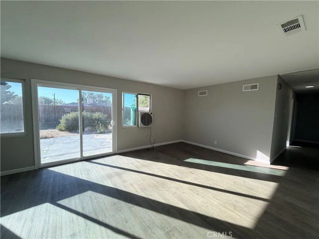 45517 Sancroft, Lancaster, CA 93535
