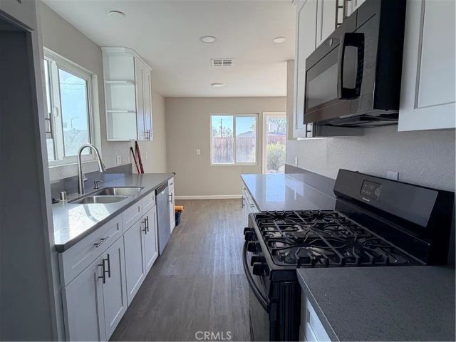 45517 Sancroft, Lancaster, CA 93535