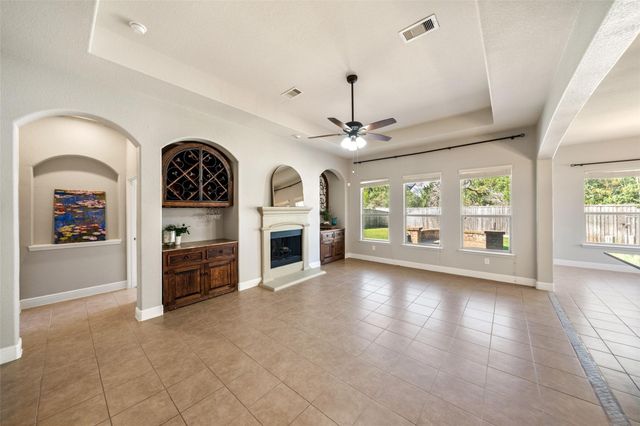 184 W Heritage Mill Circle, Tomball, TX 77375