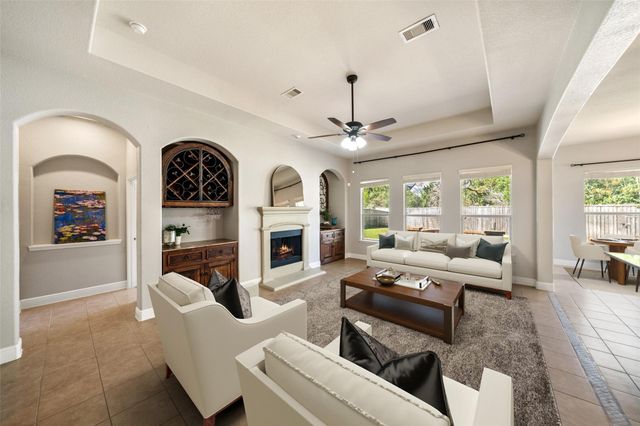 184 W Heritage Mill Circle, Tomball, TX 77375