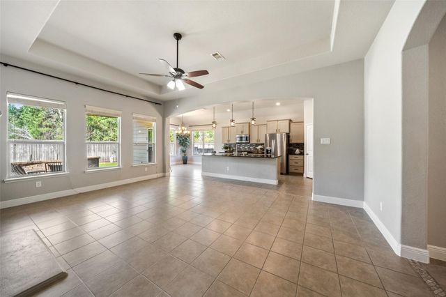 184 W Heritage Mill Circle, Tomball, TX 77375