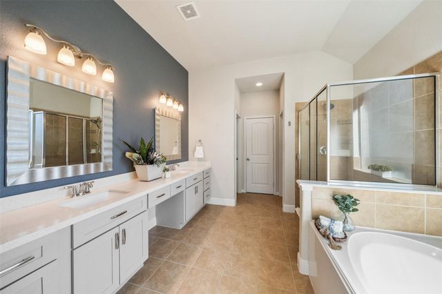 184 W Heritage Mill Circle, Tomball, TX 77375