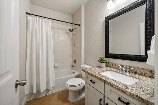 184 W Heritage Mill Circle, Tomball, TX 77375