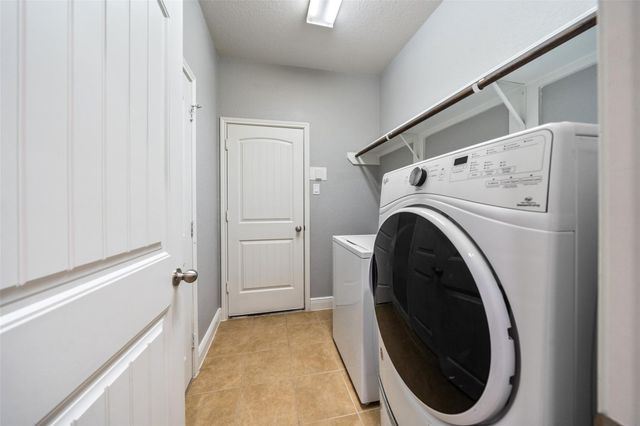 184 W Heritage Mill Circle, Tomball, TX 77375