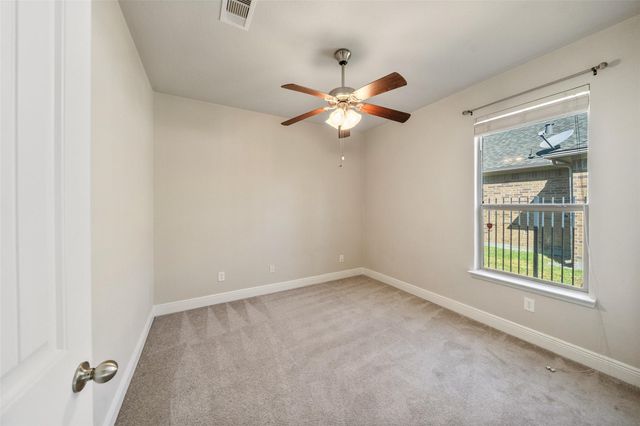 184 W Heritage Mill Circle, Tomball, TX 77375