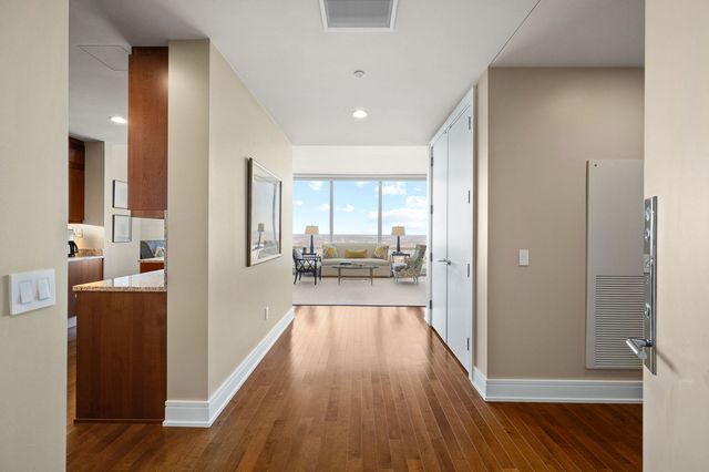 401 N Wabash Avenue 79B, Chicago, IL 60611