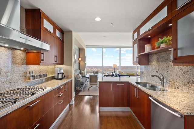 401 N Wabash Avenue 79B, Chicago, IL 60611