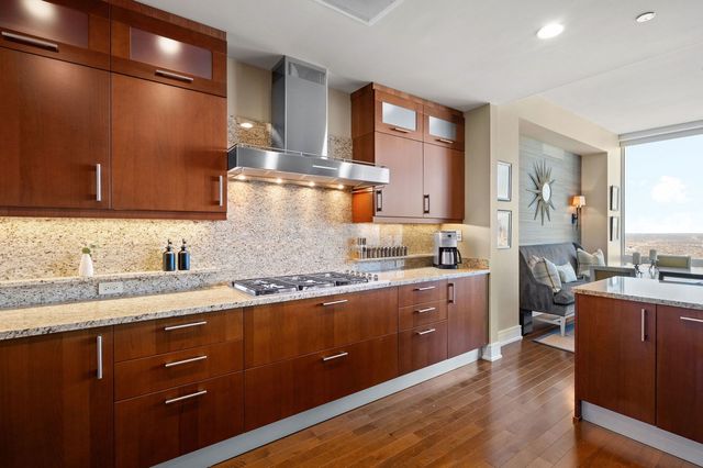 401 N Wabash Avenue 79B, Chicago, IL 60611