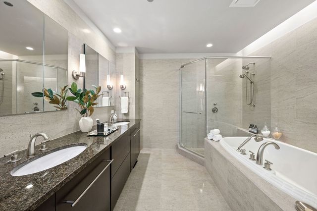 401 N Wabash Avenue 79B, Chicago, IL 60611