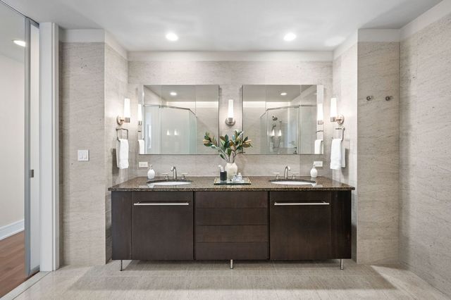 401 N Wabash Avenue 79B, Chicago, IL 60611