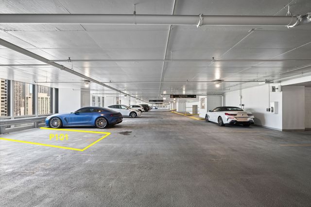 401 N Wabash Avenue 79B, Chicago, IL 60611