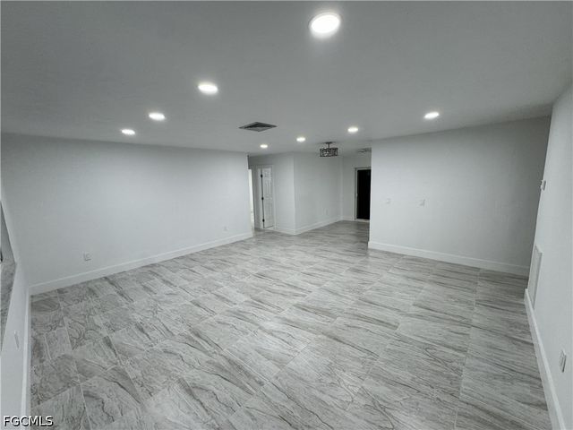 1201 Betmar BLVD, North Fort Myers, FL 33903