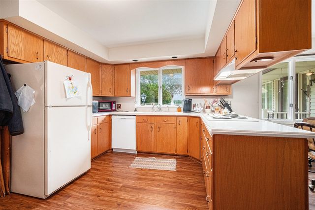 7349 E Main Street, Eau Claire, MI 49111