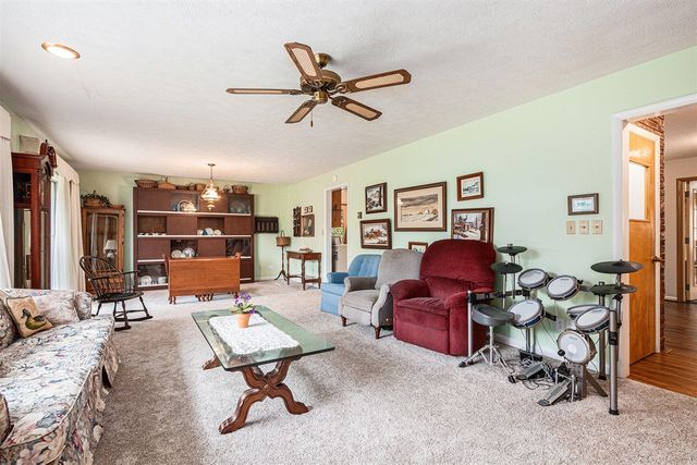 7349 E Main Street, Eau Claire, MI 49111