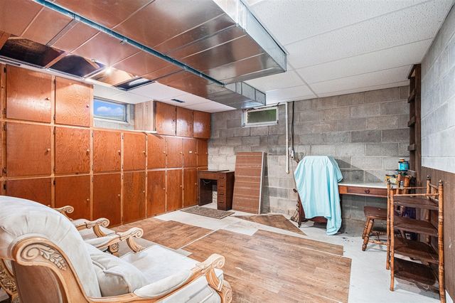 7349 E Main Street, Eau Claire, MI 49111